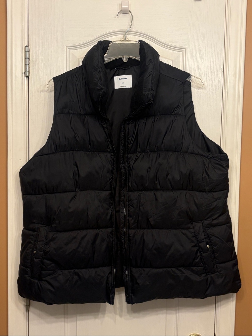 Women’s Old Navy Black Quilted Puffer Vest - Full Zip Stand Collar